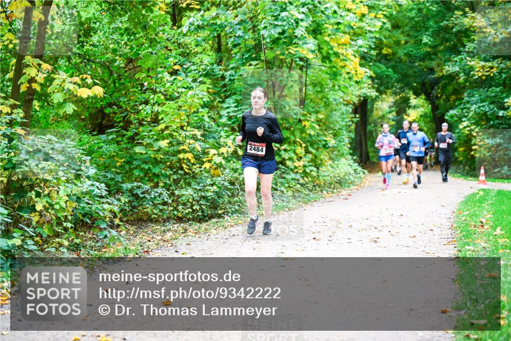 12.10.2025 - Bramfelder Halbmarathon 2025 Dr. Thomas Lammeyer http://msf.ph/oto/9342222 12.10.2025 09:54:21 Laufen 2484 meine-sportfotos.de