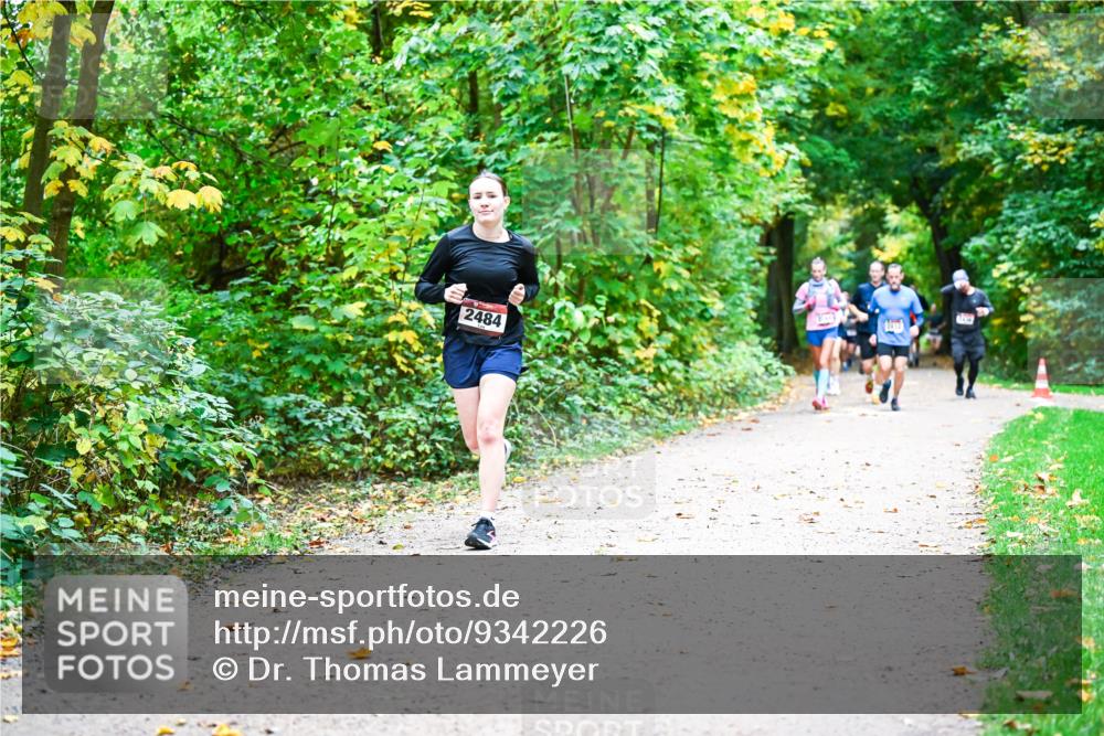 12.10.2025 - Bramfelder Halbmarathon 2025 Dr. Thomas Lammeyer http://msf.ph/oto/9342226 12.10.2025 09:54:21 Laufen 2484 meine-sportfotos.de