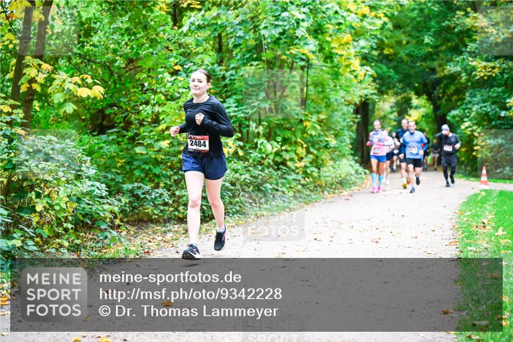 12.10.2025 - Bramfelder Halbmarathon 2025 Dr. Thomas Lammeyer http://msf.ph/oto/9342228 12.10.2025 09:54:22 Laufen 2484 meine-sportfotos.de