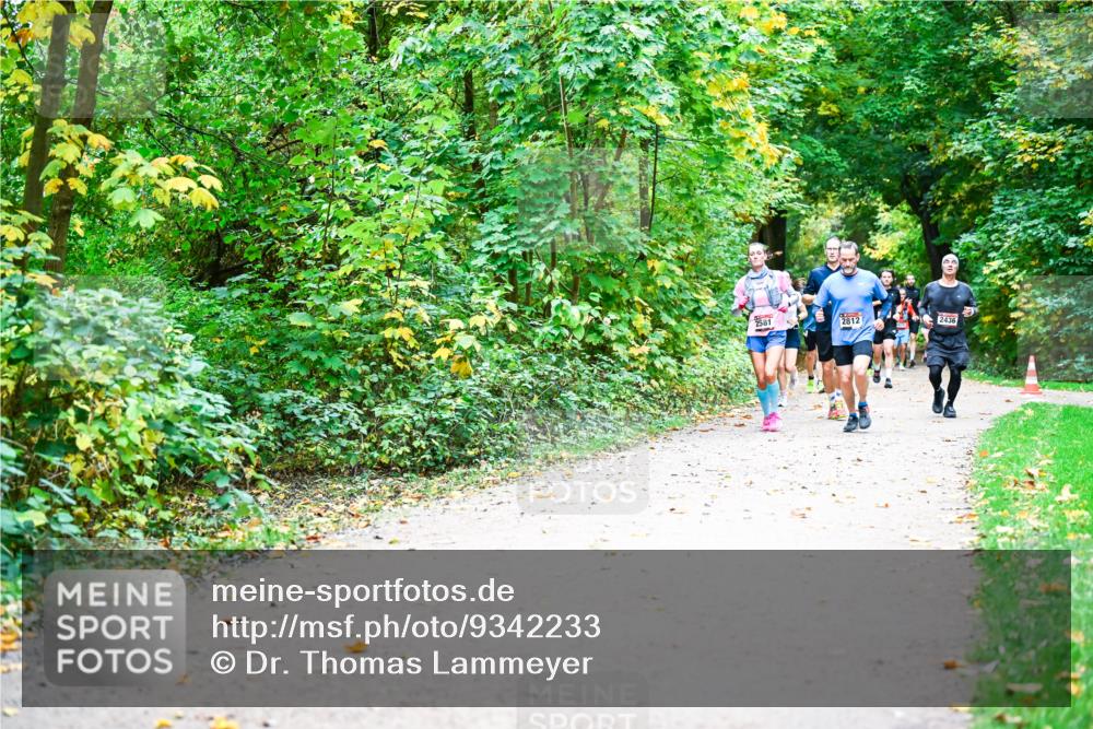 12.10.2025 - Bramfelder Halbmarathon 2025 Dr. Thomas Lammeyer http://msf.ph/oto/9342233 12.10.2025 09:54:23 Laufen 2581, 2812, 2436 meine-sportfotos.de