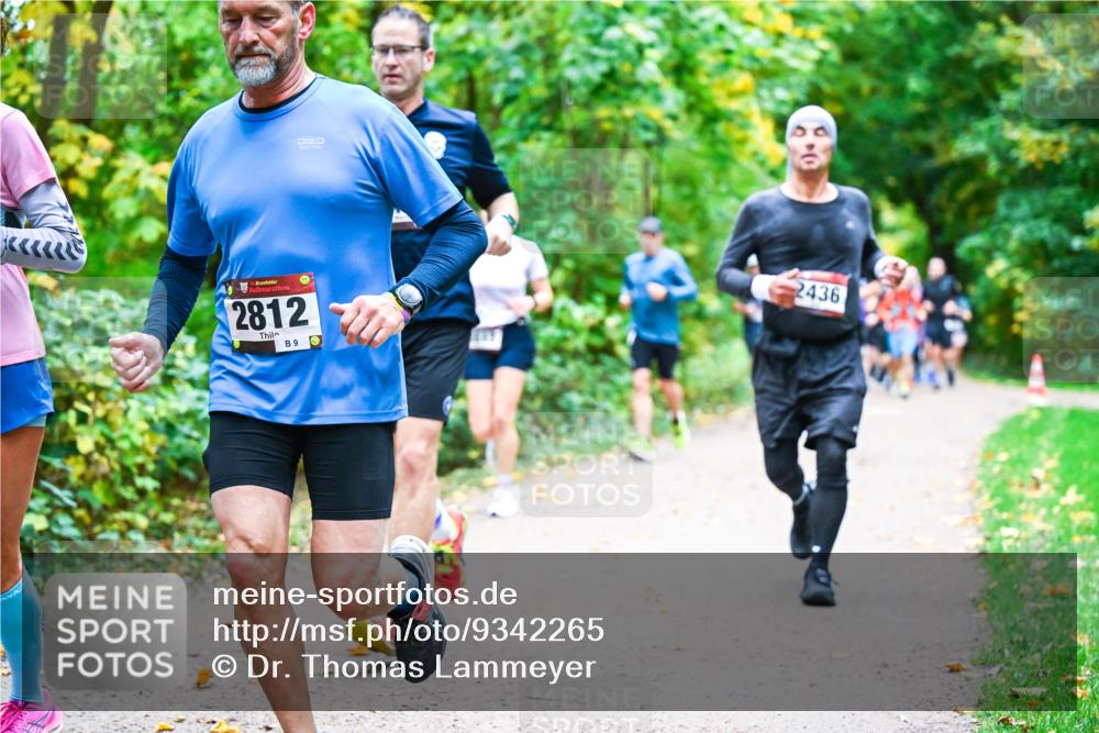 12.10.2025 - Bramfelder Halbmarathon 2025 Dr. Thomas Lammeyer http://msf.ph/oto/9342265 12.10.2025 09:54:28 Laufen 2812, 9, 2436 meine-sportfotos.de