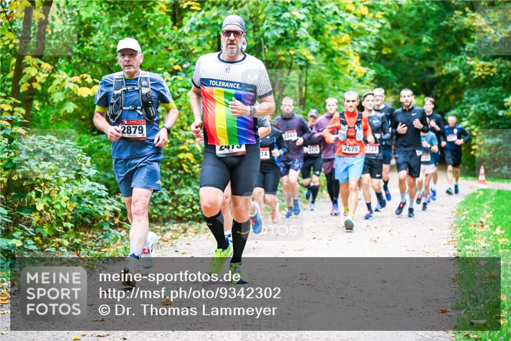 12.10.2025 - Bramfelder Halbmarathon 2025 Dr. Thomas Lammeyer http://msf.ph/oto/9342302 12.10.2025 09:54:34 Laufen 2879, 24773, 74, 2841, 2675, 2723 meine-sportfotos.de