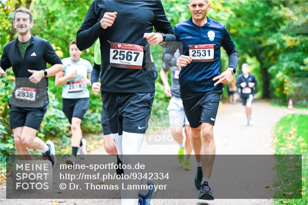 12.10.2025 - Bramfelder Halbmarathon 2025 Dr. Thomas Lammeyer http://msf.ph/oto/9342334 12.10.2025 09:54:40 Laufen 2938, 281, 34, 2567, 2531 meine-sportfotos.de
