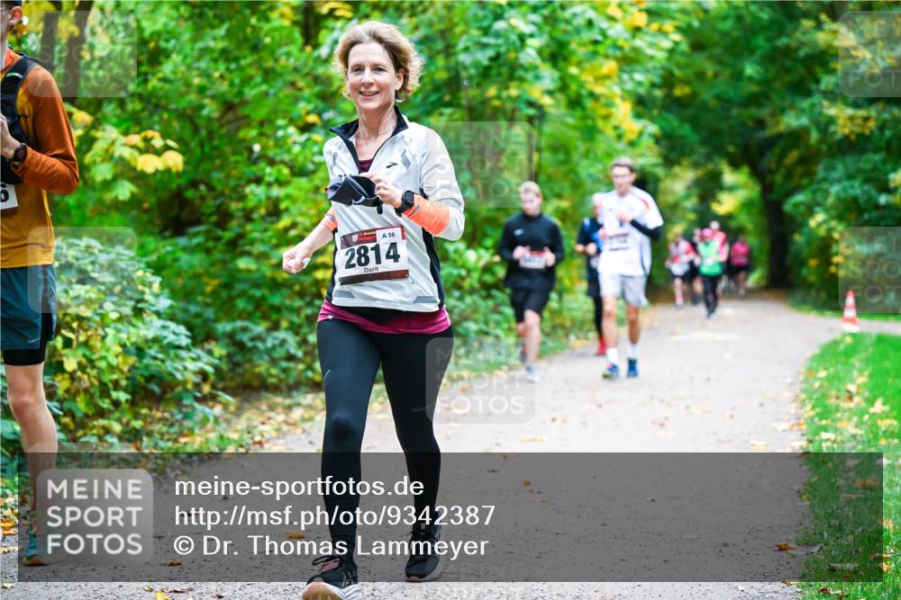 12.10.2025 - Bramfelder Halbmarathon 2025 Dr. Thomas Lammeyer http://msf.ph/oto/9342387 12.10.2025 09:54:52 Laufen 56, 2814 meine-sportfotos.de