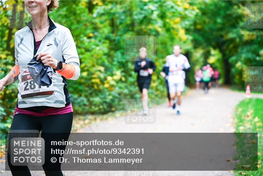 12.10.2025 - Bramfelder Halbmarathon 2025 Dr. Thomas Lammeyer http://msf.ph/oto/9342391 12.10.2025 09:54:53 Laufen 28 meine-sportfotos.de