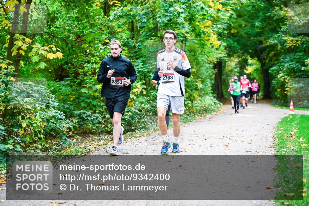 12.10.2025 - Bramfelder Halbmarathon 2025 Dr. Thomas Lammeyer http://msf.ph/oto/9342400 12.10.2025 09:54:54 Laufen 2768, 2853 meine-sportfotos.de