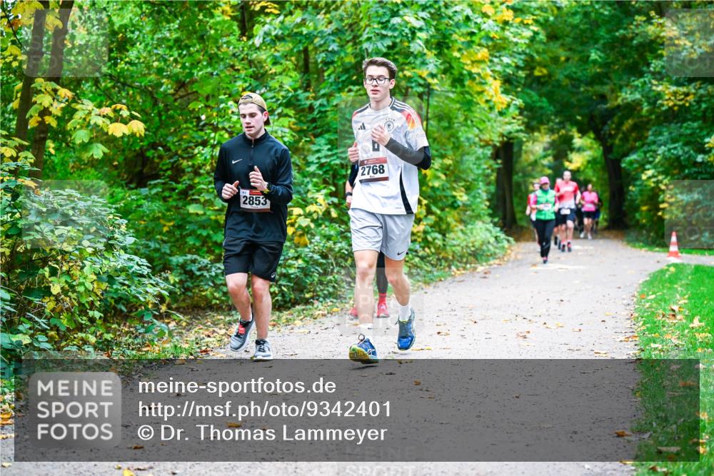 12.10.2025 - Bramfelder Halbmarathon 2025 Dr. Thomas Lammeyer http://msf.ph/oto/9342401 12.10.2025 09:54:54 Laufen 2853, 2768 meine-sportfotos.de