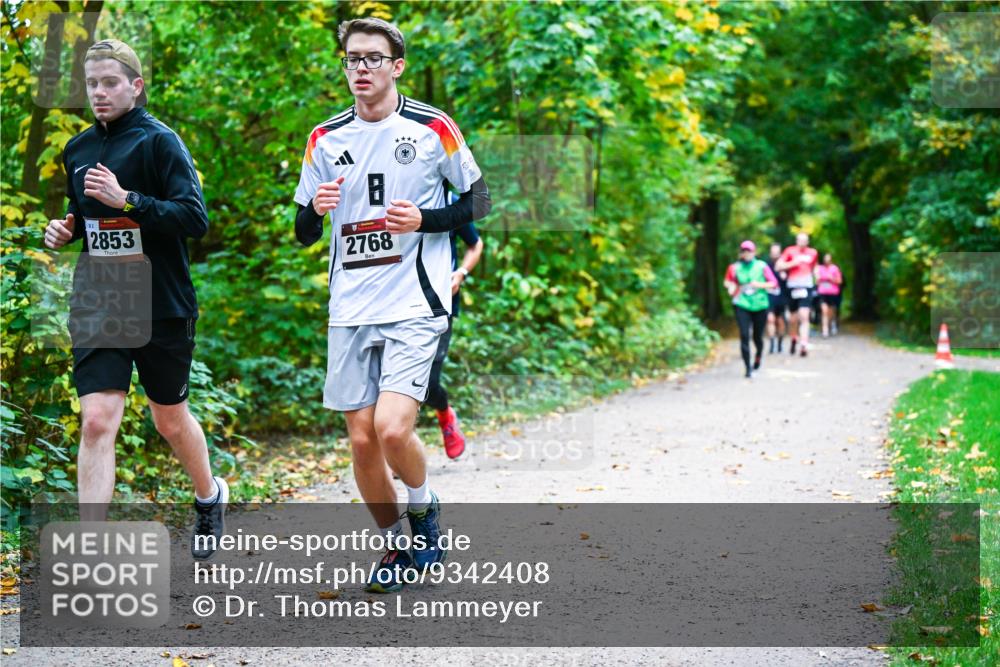 12.10.2025 - Bramfelder Halbmarathon 2025 Dr. Thomas Lammeyer http://msf.ph/oto/9342408 12.10.2025 09:54:55 Laufen 82, 2853, 2768 meine-sportfotos.de