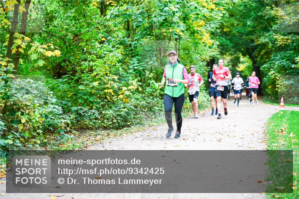 12.10.2025 - Bramfelder Halbmarathon 2025 Dr. Thomas Lammeyer http://msf.ph/oto/9342425 12.10.2025 09:55:00 Laufen 2995, 22776 meine-sportfotos.de