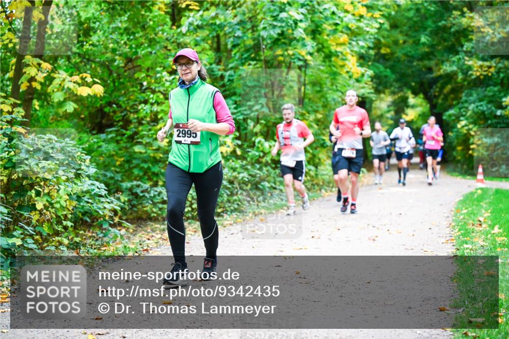 12.10.2025 - Bramfelder Halbmarathon 2025 Dr. Thomas Lammeyer http://msf.ph/oto/9342435 12.10.2025 09:55:01 Laufen 2995 meine-sportfotos.de