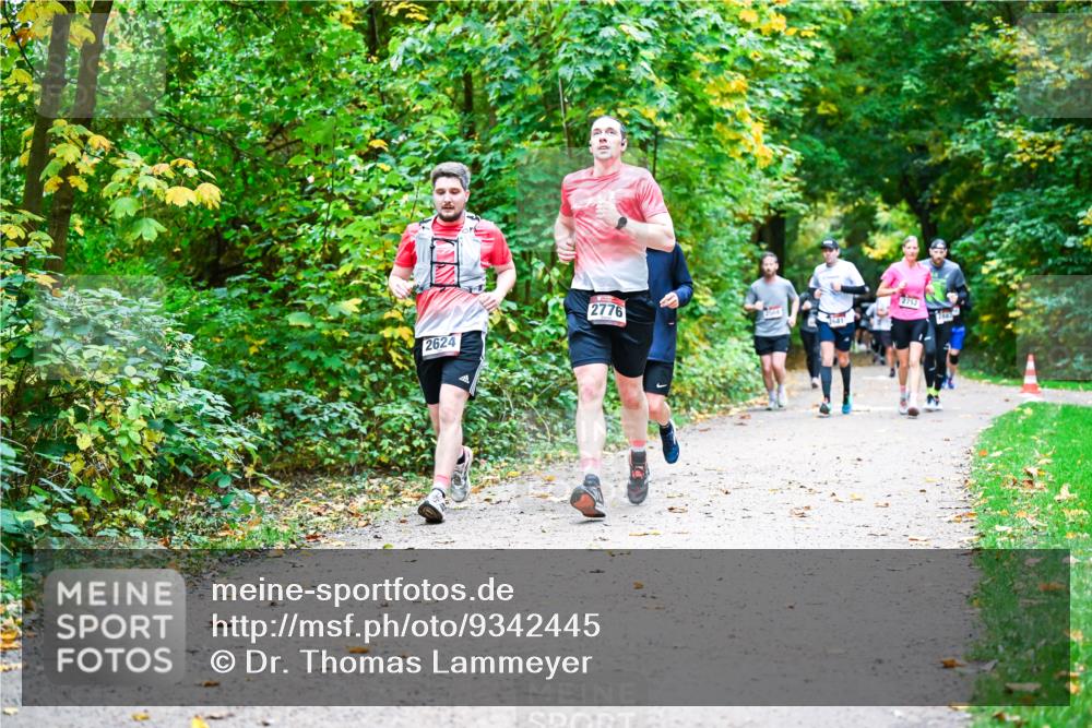 12.10.2025 - Bramfelder Halbmarathon 2025 Dr. Thomas Lammeyer http://msf.ph/oto/9342445 12.10.2025 09:55:03 Laufen 2624, 2776, 2752 meine-sportfotos.de