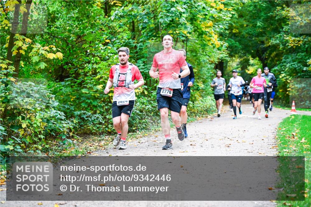 12.10.2025 - Bramfelder Halbmarathon 2025 Dr. Thomas Lammeyer http://msf.ph/oto/9342446 12.10.2025 09:55:03 Laufen 2044, 2776 meine-sportfotos.de