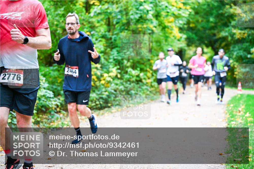 12.10.2025 - Bramfelder Halbmarathon 2025 Dr. Thomas Lammeyer http://msf.ph/oto/9342461 12.10.2025 09:55:05 Laufen 2776, 2464 meine-sportfotos.de