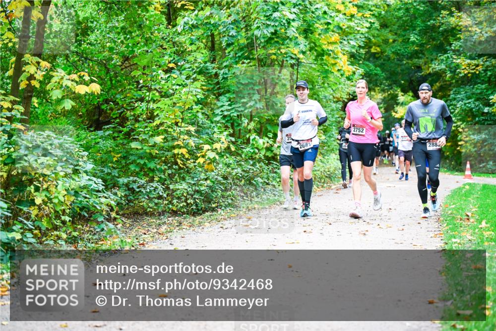 12.10.2025 - Bramfelder Halbmarathon 2025 Dr. Thomas Lammeyer http://msf.ph/oto/9342468 12.10.2025 09:55:06 Laufen 2681, 2752, 277, 2025, 288 meine-sportfotos.de