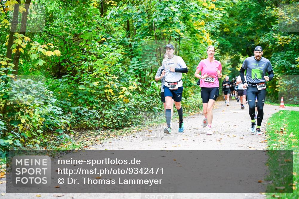 12.10.2025 - Bramfelder Halbmarathon 2025 Dr. Thomas Lammeyer http://msf.ph/oto/9342471 12.10.2025 09:55:06 Laufen 2025, 2681, 2752, 2883 meine-sportfotos.de