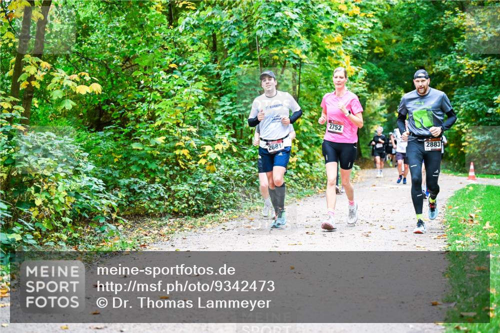 12.10.2025 - Bramfelder Halbmarathon 2025 Dr. Thomas Lammeyer http://msf.ph/oto/9342473 12.10.2025 09:55:07 Laufen 2681, 2752, 2883 meine-sportfotos.de