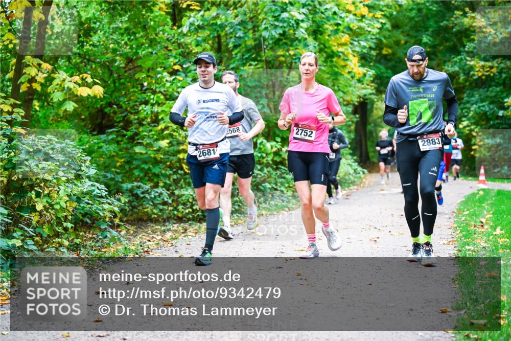 12.10.2025 - Bramfelder Halbmarathon 2025 Dr. Thomas Lammeyer http://msf.ph/oto/9342479 12.10.2025 09:55:08 Laufen 2681, 568, 2752, 2025, 2883 meine-sportfotos.de