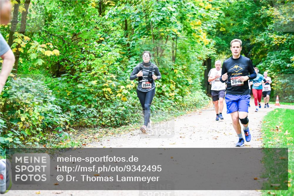 12.10.2025 - Bramfelder Halbmarathon 2025 Dr. Thomas Lammeyer http://msf.ph/oto/9342495 12.10.2025 09:55:10 Laufen 2844, 0, 277, 2646, 2611, 7840 meine-sportfotos.de
