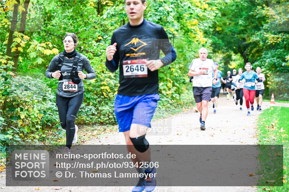 12.10.2025 - Bramfelder Halbmarathon 2025 Dr. Thomas Lammeyer http://msf.ph/oto/9342506 12.10.2025 09:55:12 Laufen 2, 2844, 2646, 4611 meine-sportfotos.de
