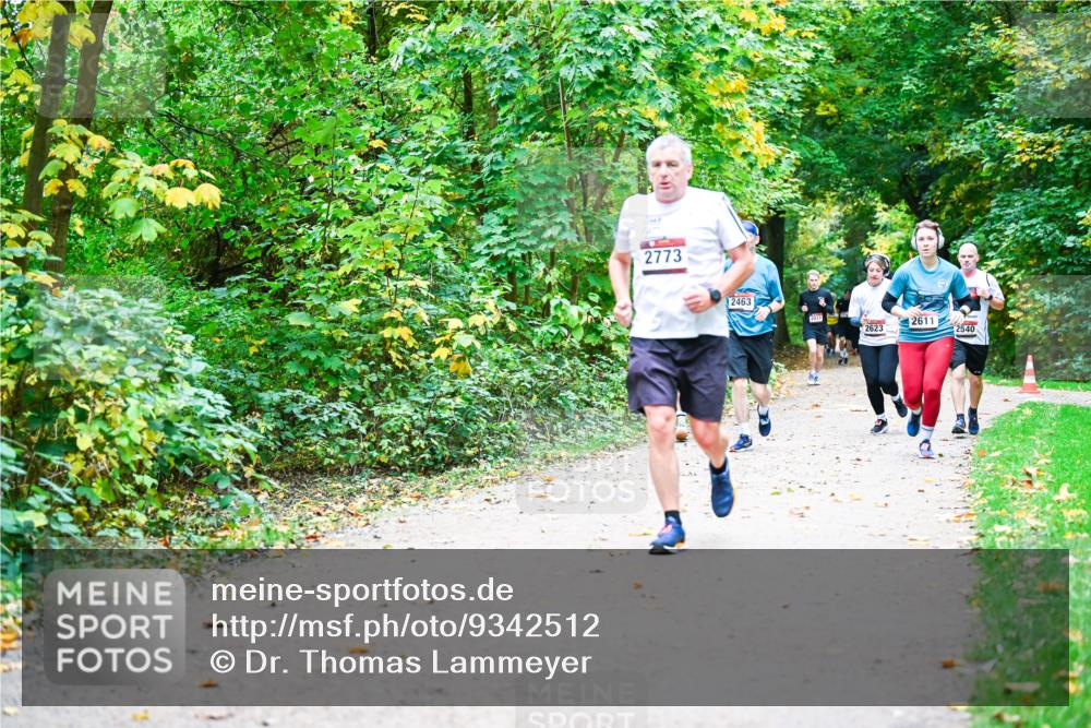12.10.2025 - Bramfelder Halbmarathon 2025 Dr. Thomas Lammeyer http://msf.ph/oto/9342512 12.10.2025 09:55:13 Laufen 2773, 2463, 2611, 2623, 2540 meine-sportfotos.de