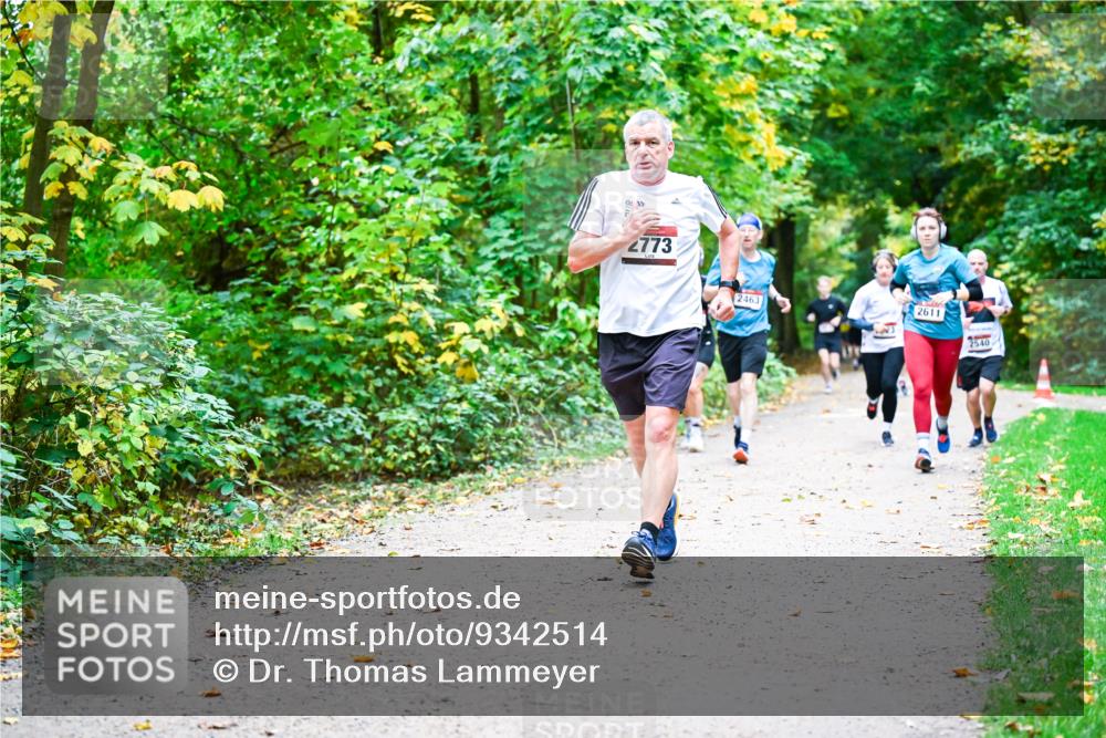 12.10.2025 - Bramfelder Halbmarathon 2025 Dr. Thomas Lammeyer http://msf.ph/oto/9342514 12.10.2025 09:55:13 Laufen 2773, 2463, 2611, 2540 meine-sportfotos.de