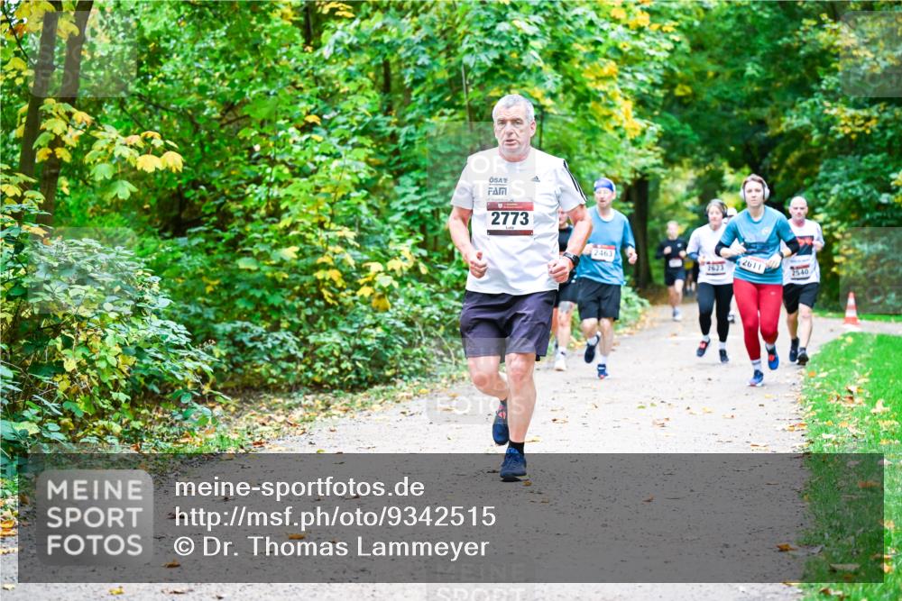 12.10.2025 - Bramfelder Halbmarathon 2025 Dr. Thomas Lammeyer http://msf.ph/oto/9342515 12.10.2025 09:55:13 Laufen 2773, 2463, 2623, 2611, 2540 meine-sportfotos.de