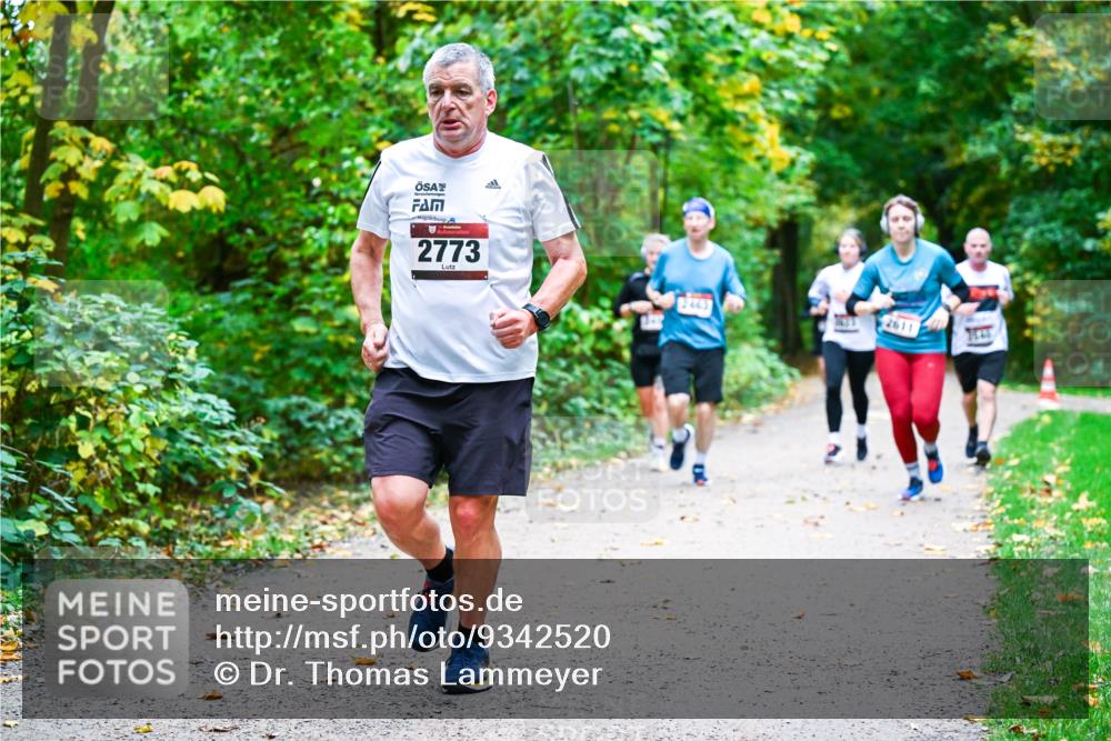 12.10.2025 - Bramfelder Halbmarathon 2025 Dr. Thomas Lammeyer http://msf.ph/oto/9342520 12.10.2025 09:55:14 Laufen 2773, 3463, 2611 meine-sportfotos.de