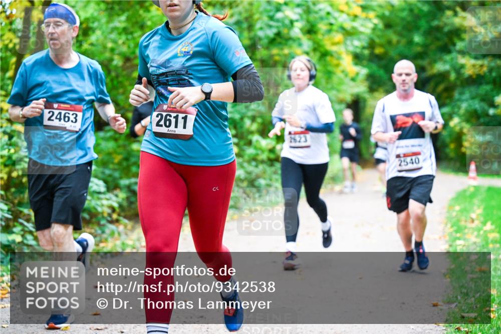 12.10.2025 - Bramfelder Halbmarathon 2025 Dr. Thomas Lammeyer http://msf.ph/oto/9342538 12.10.2025 09:55:17 Laufen 2021, 2463, 2611, 2623, 2540 meine-sportfotos.de