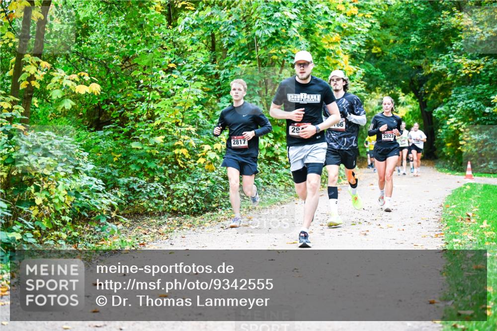 12.10.2025 - Bramfelder Halbmarathon 2025 Dr. Thomas Lammeyer http://msf.ph/oto/9342555 12.10.2025 09:55:20 Laufen 2817, 20, 66, 2923 meine-sportfotos.de