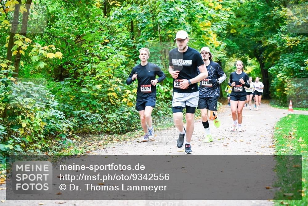 12.10.2025 - Bramfelder Halbmarathon 2025 Dr. Thomas Lammeyer http://msf.ph/oto/9342556 12.10.2025 09:55:20 Laufen 29, 2766, 2817, 2923, 2 meine-sportfotos.de