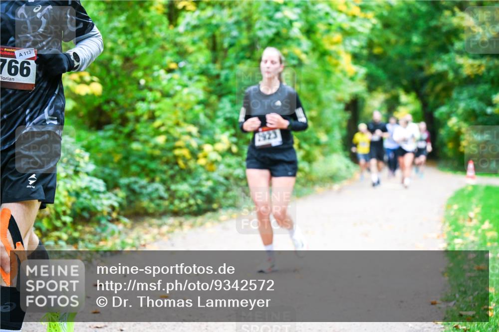 12.10.2025 - Bramfelder Halbmarathon 2025 Dr. Thomas Lammeyer http://msf.ph/oto/9342572 12.10.2025 09:55:22 Laufen 34, 113, 766, 1923 meine-sportfotos.de