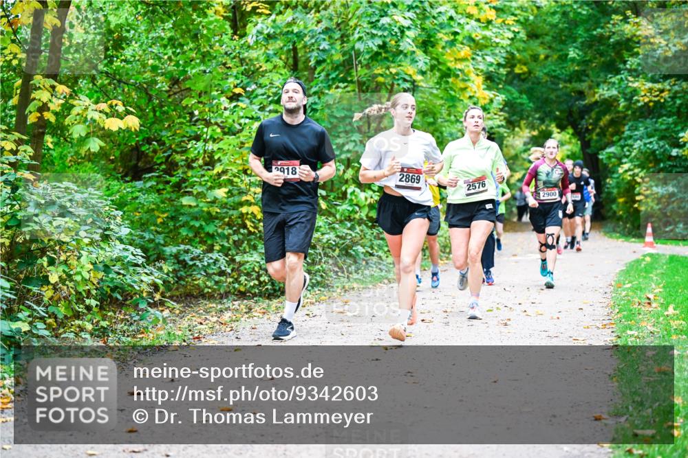 12.10.2025 - Bramfelder Halbmarathon 2025 Dr. Thomas Lammeyer http://msf.ph/oto/9342603 12.10.2025 09:55:27 Laufen 2918, 2869, 2576, 2900 meine-sportfotos.de