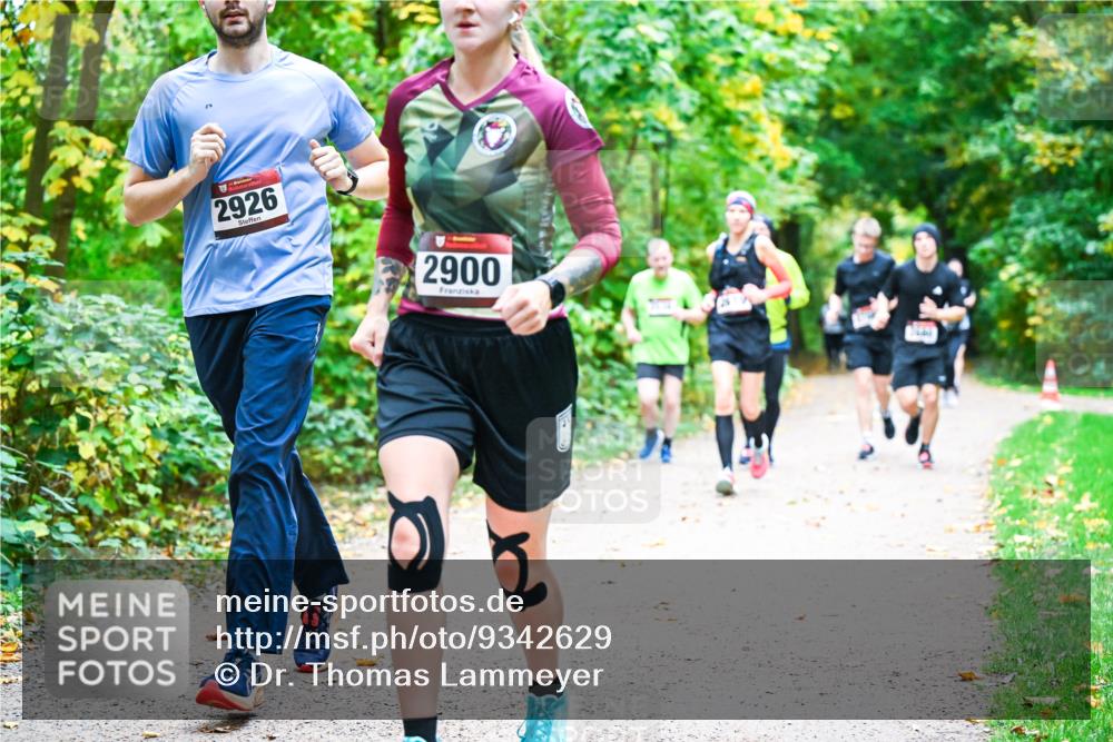 12.10.2025 - Bramfelder Halbmarathon 2025 Dr. Thomas Lammeyer http://msf.ph/oto/9342629 12.10.2025 09:55:31 Laufen 2926, 2900 meine-sportfotos.de