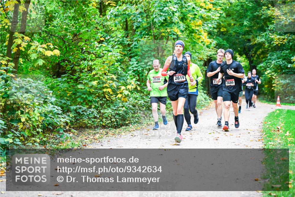 12.10.2025 - Bramfelder Halbmarathon 2025 Dr. Thomas Lammeyer http://msf.ph/oto/9342634 12.10.2025 09:55:32 Laufen 2538, 2619, 27, 2680 meine-sportfotos.de