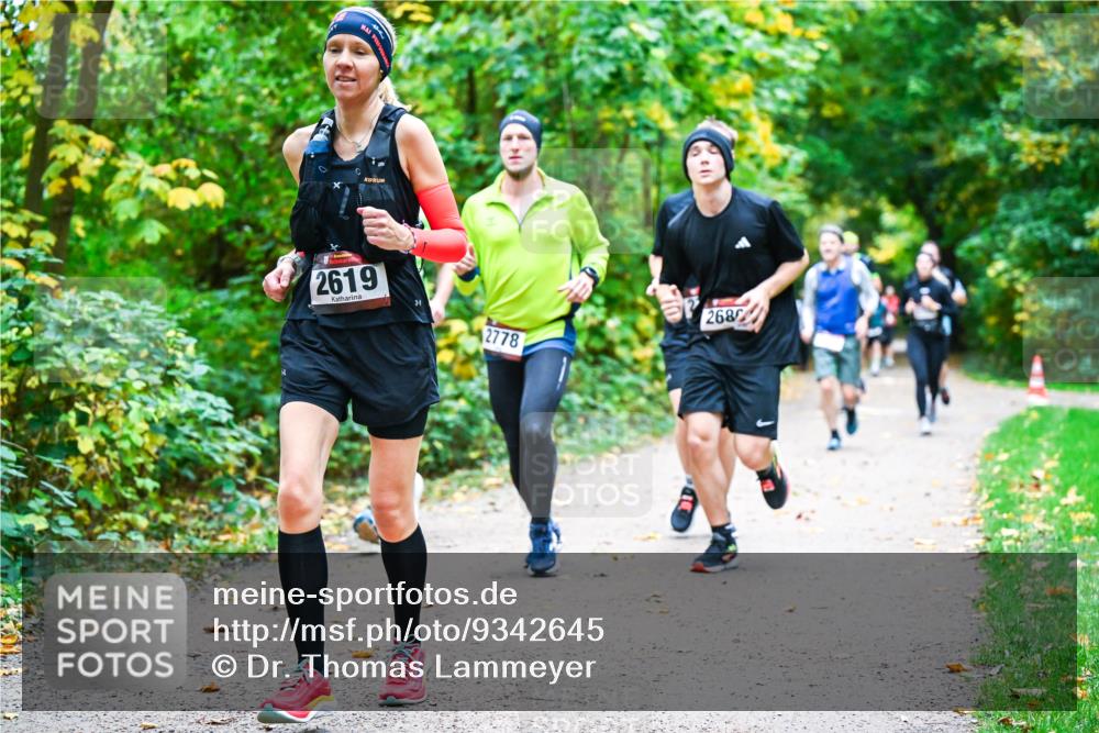 12.10.2025 - Bramfelder Halbmarathon 2025 Dr. Thomas Lammeyer http://msf.ph/oto/9342645 12.10.2025 09:55:34 Laufen 2619, 2778, 268 meine-sportfotos.de