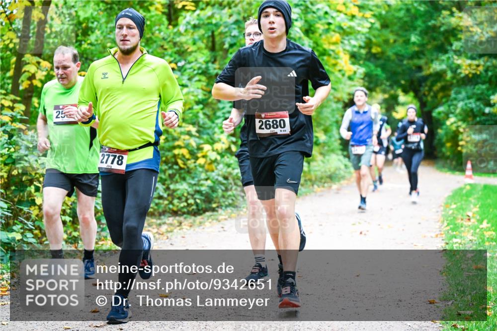 12.10.2025 - Bramfelder Halbmarathon 2025 Dr. Thomas Lammeyer http://msf.ph/oto/9342651 12.10.2025 09:55:35 Laufen 25, 2778, 2680, 69 meine-sportfotos.de