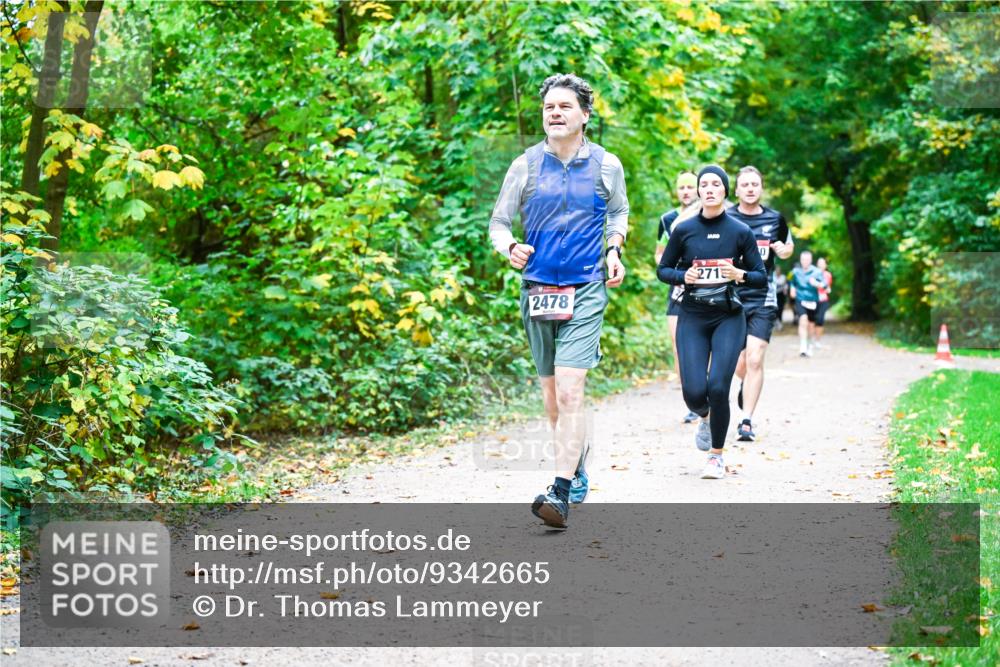 12.10.2025 - Bramfelder Halbmarathon 2025 Dr. Thomas Lammeyer http://msf.ph/oto/9342665 12.10.2025 09:55:37 Laufen 2478, 271 meine-sportfotos.de
