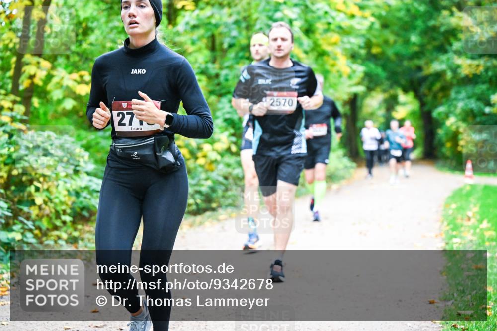 12.10.2025 - Bramfelder Halbmarathon 2025 Dr. Thomas Lammeyer http://msf.ph/oto/9342678 12.10.2025 09:55:39 Laufen 27, 2570 meine-sportfotos.de
