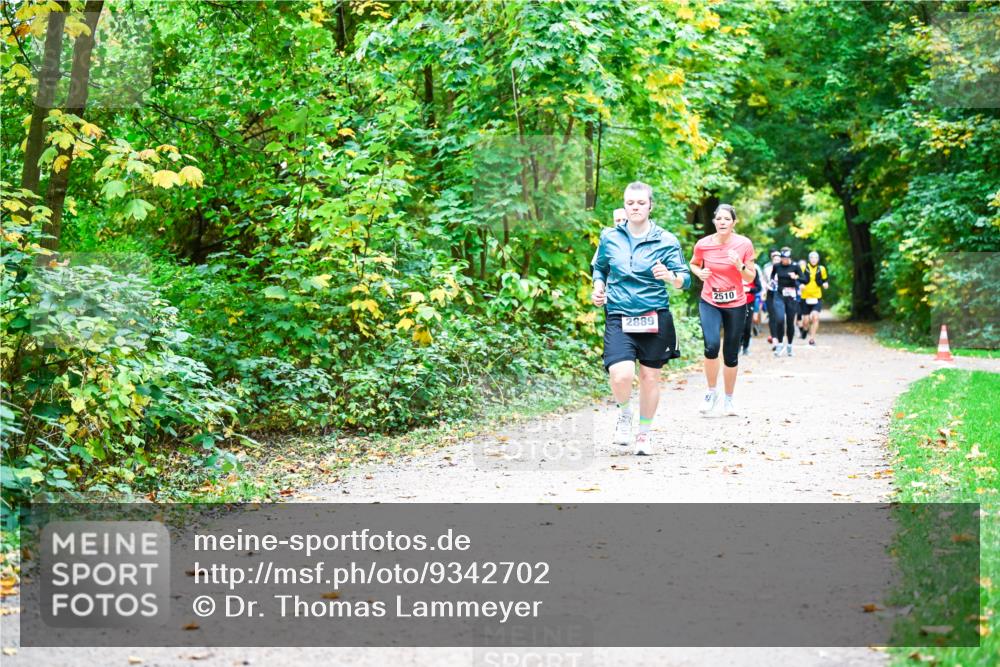 12.10.2025 - Bramfelder Halbmarathon 2025 Dr. Thomas Lammeyer http://msf.ph/oto/9342702 12.10.2025 09:55:44 Laufen 2889, 2510 meine-sportfotos.de