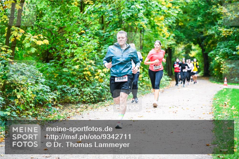 12.10.2025 - Bramfelder Halbmarathon 2025 Dr. Thomas Lammeyer http://msf.ph/oto/9342711 12.10.2025 09:55:46 Laufen 2889, 2510 meine-sportfotos.de