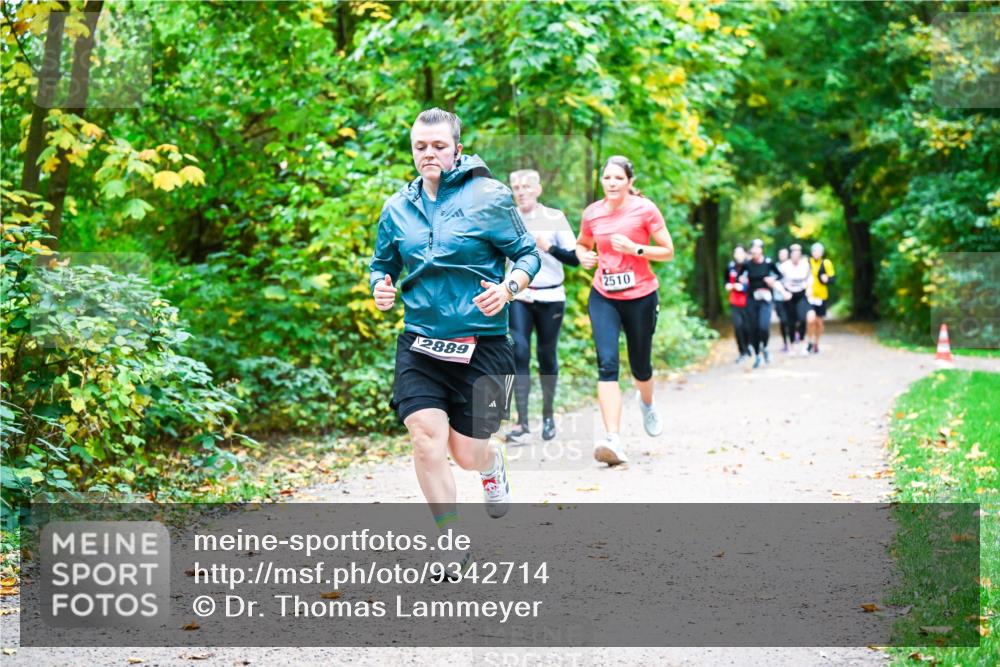 12.10.2025 - Bramfelder Halbmarathon 2025 Dr. Thomas Lammeyer http://msf.ph/oto/9342714 12.10.2025 09:55:46 Laufen 2889, 2510 meine-sportfotos.de