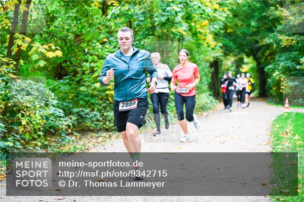 12.10.2025 - Bramfelder Halbmarathon 2025 Dr. Thomas Lammeyer http://msf.ph/oto/9342715 12.10.2025 09:55:46 Laufen 2889, 2510 meine-sportfotos.de