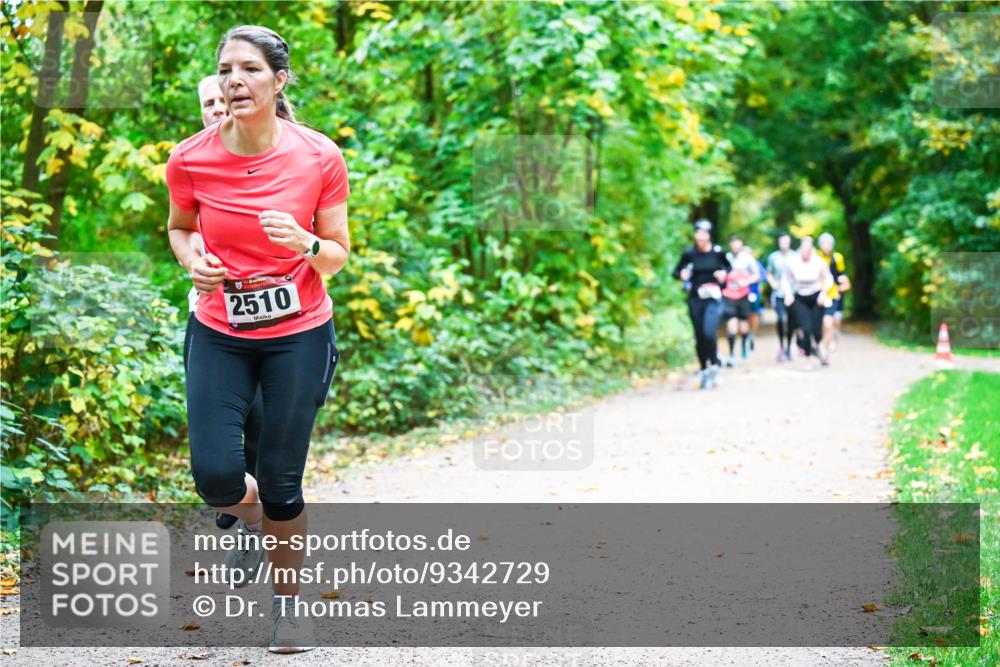 12.10.2025 - Bramfelder Halbmarathon 2025 Dr. Thomas Lammeyer http://msf.ph/oto/9342729 12.10.2025 09:55:48 Laufen 2510 meine-sportfotos.de