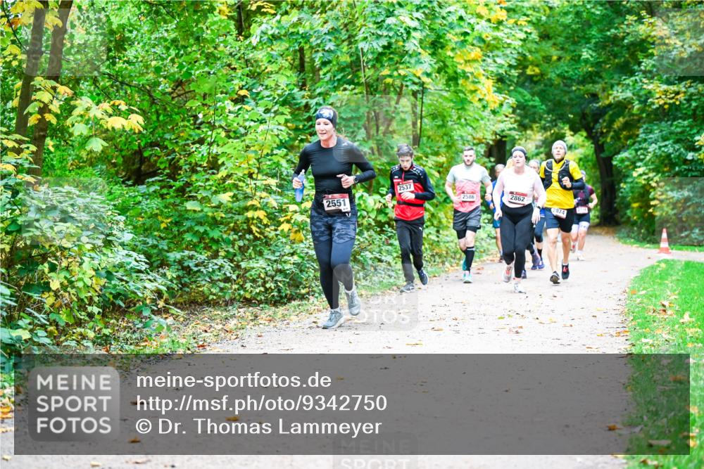 12.10.2025 - Bramfelder Halbmarathon 2025 Dr. Thomas Lammeyer http://msf.ph/oto/9342750 12.10.2025 09:55:52 Laufen 2537, 2551, 2586, 2874 meine-sportfotos.de