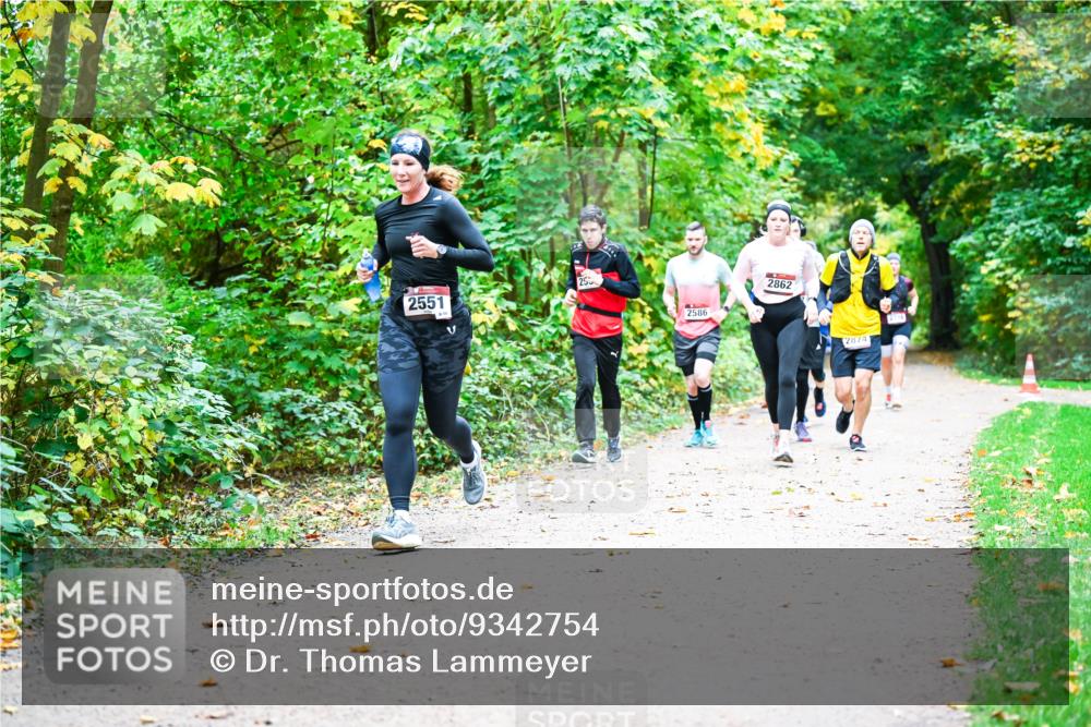 12.10.2025 - Bramfelder Halbmarathon 2025 Dr. Thomas Lammeyer http://msf.ph/oto/9342754 12.10.2025 09:55:52 Laufen 25, 2551, 2586, 2862, 2874 meine-sportfotos.de