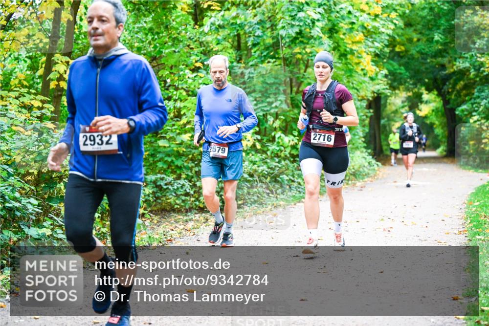 12.10.2025 - Bramfelder Halbmarathon 2025 Dr. Thomas Lammeyer http://msf.ph/oto/9342784 12.10.2025 09:55:58 Laufen 2932, 42579, 2716 meine-sportfotos.de