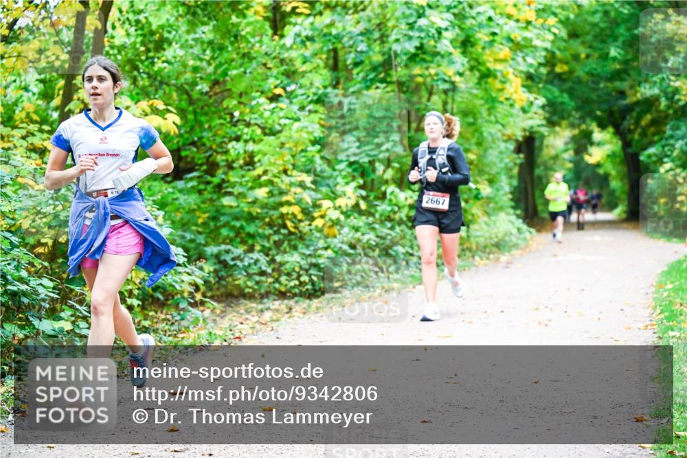 12.10.2025 - Bramfelder Halbmarathon 2025 Dr. Thomas Lammeyer http://msf.ph/oto/9342806 12.10.2025 09:56:02 Laufen 23, 76, 2667 meine-sportfotos.de