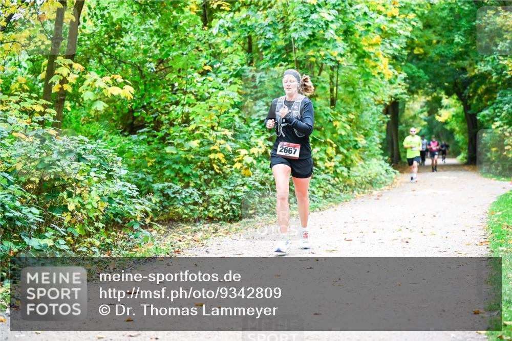 12.10.2025 - Bramfelder Halbmarathon 2025 Dr. Thomas Lammeyer http://msf.ph/oto/9342809 12.10.2025 09:56:02 Laufen 2667 meine-sportfotos.de