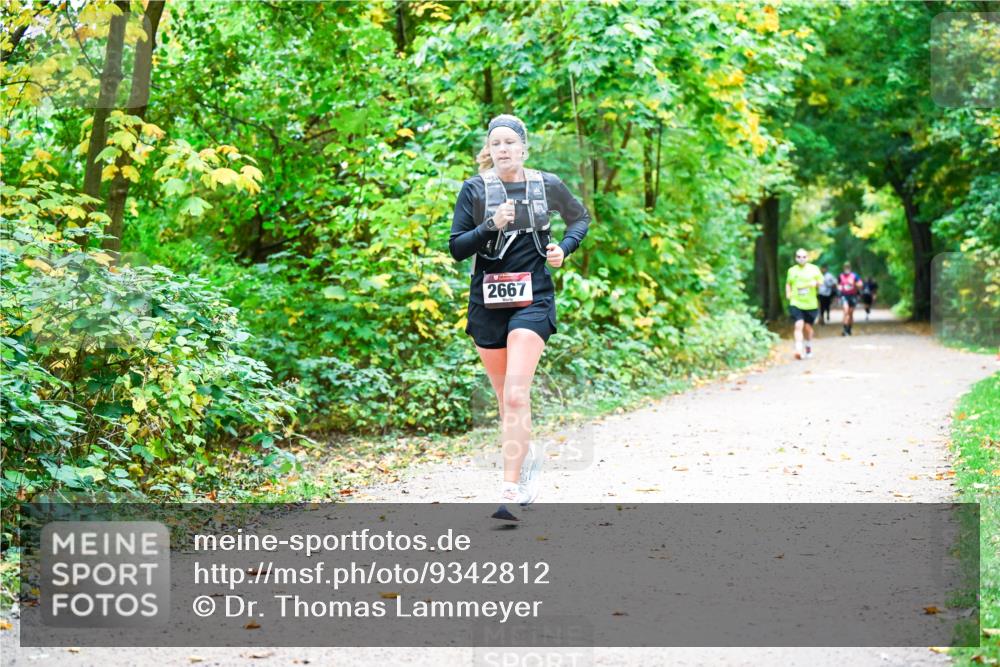 12.10.2025 - Bramfelder Halbmarathon 2025 Dr. Thomas Lammeyer http://msf.ph/oto/9342812 12.10.2025 09:56:03 Laufen 2667 meine-sportfotos.de