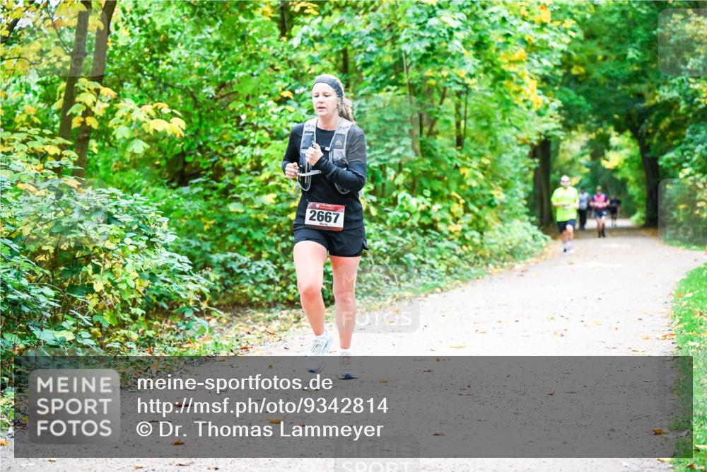 12.10.2025 - Bramfelder Halbmarathon 2025 Dr. Thomas Lammeyer http://msf.ph/oto/9342814 12.10.2025 09:56:03 Laufen 2667 meine-sportfotos.de